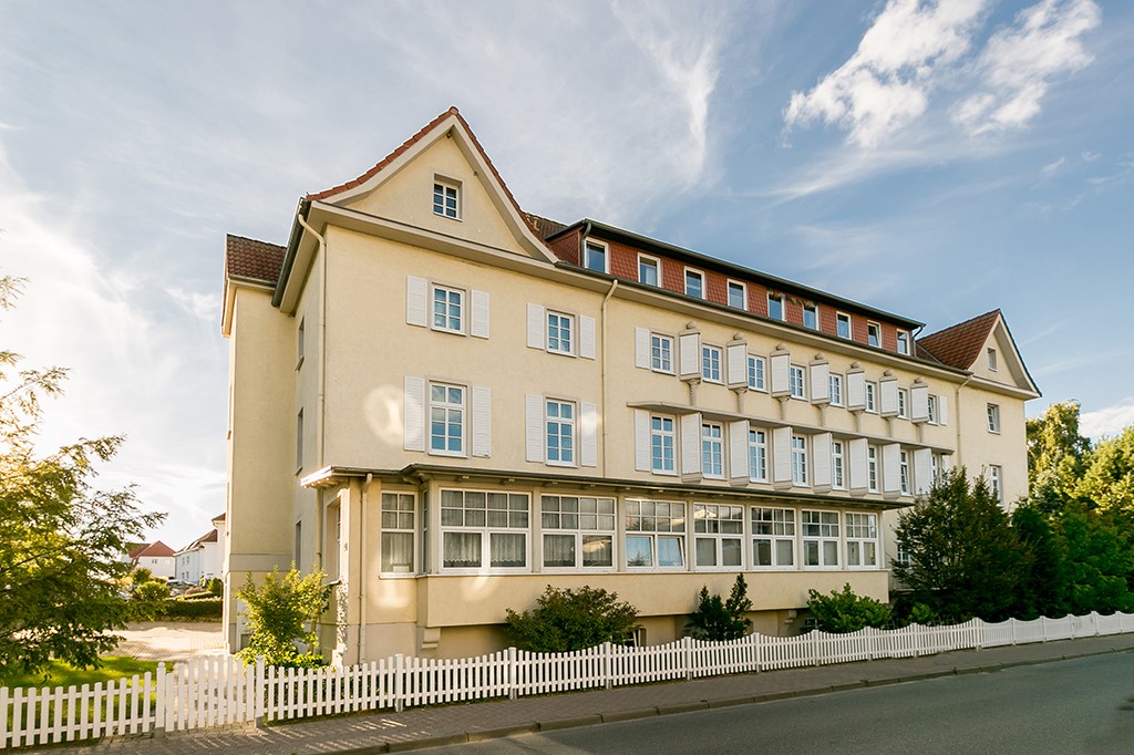 Apartmenthaus Godewind Ferienwohnungen Seebad Binz Insel Rügen Hausansicht