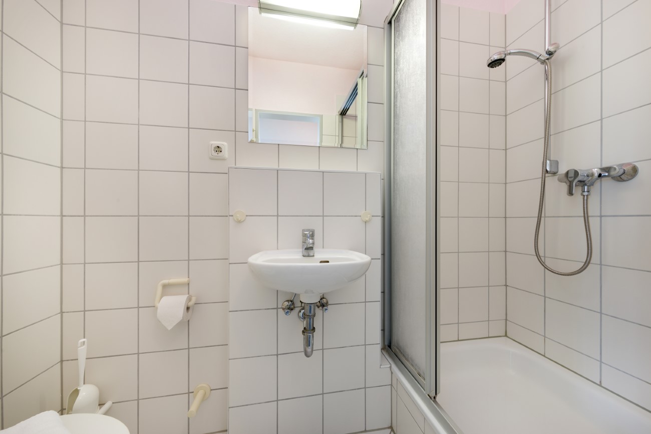 Haus Granitz Fewo Nr. 19 Seebad Binz Ostseeinsel Rügen Wohnung mit zwei Bädern mit Dusche