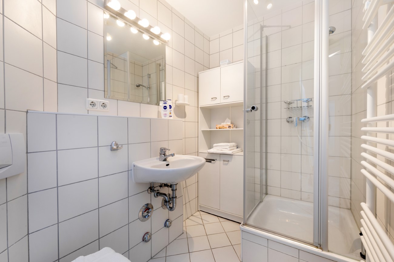 Apartmenthaus Granitz Wohnung Nr. 8 Seebad Binz Insel Rügen Bad mit Dusche