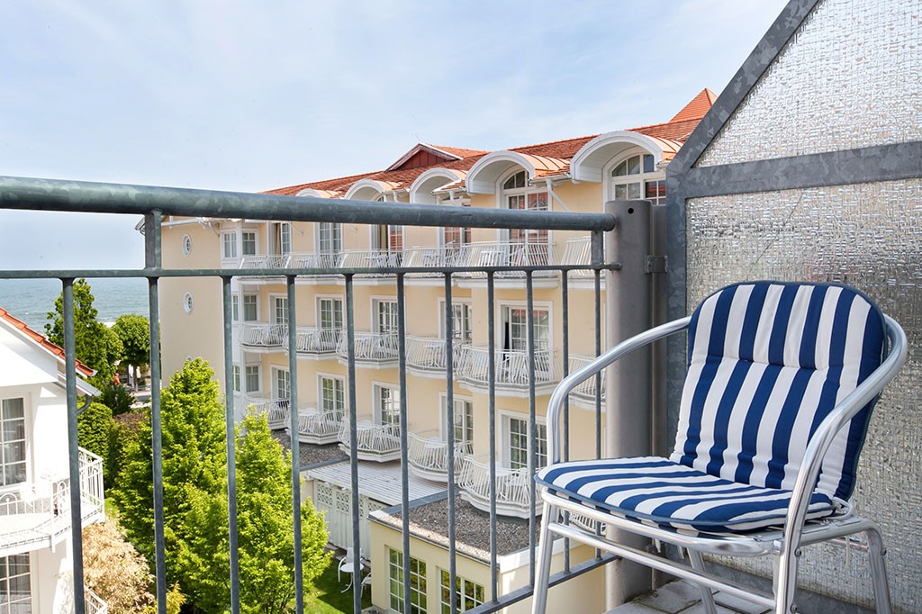 Villa Jahreszeiten Urlaubsquartier Muschelwohnung Seebad Binz Insel Rügen zwei Balkone