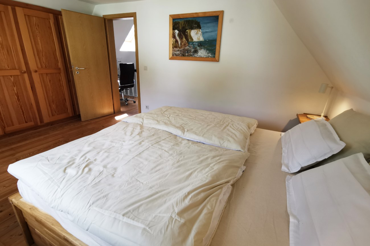 Ferienhaus Granskevitz 13 Landurlaub Granskevitz Ostseeinsel Rügen Schlafzimmer mit Doppelbett