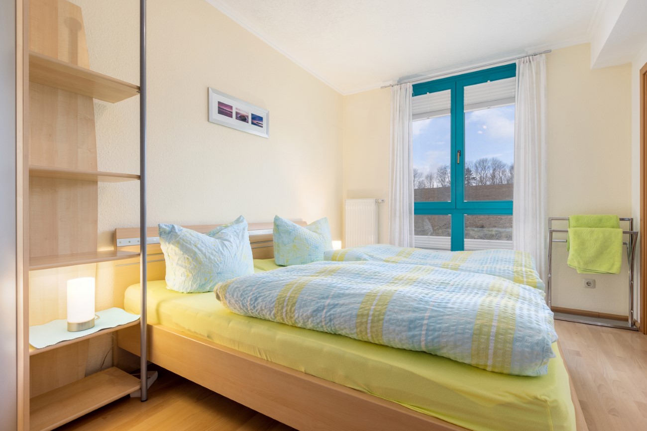 Ferienwohnung Hermline Seebad Binz Insel Rügen Schlafzimmer mit Doppelbett